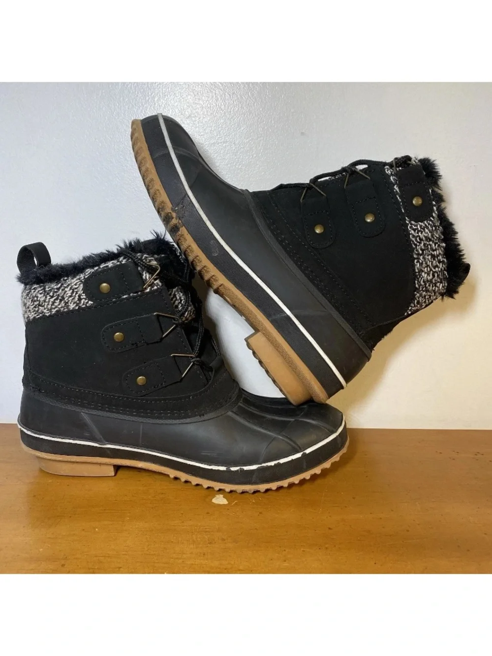 Khombu Women’s 7 Keri Black Duck Boots Faux Fur Lined Waterproof Winter Snow